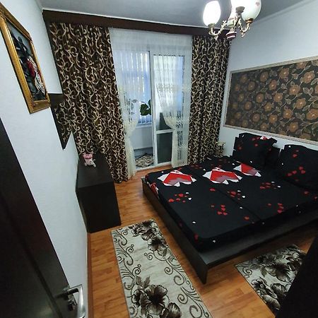 Sweet Home & Liliana Tecuci Екстериор снимка