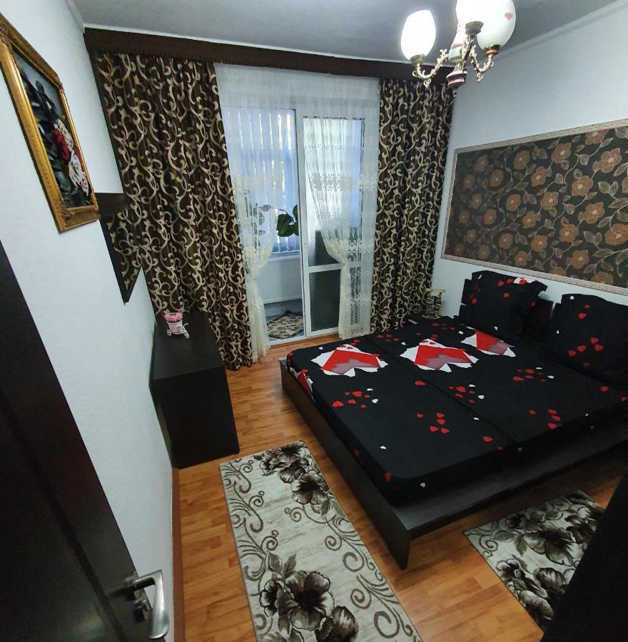 Sweet Home & Liliana Tecuci Екстериор снимка