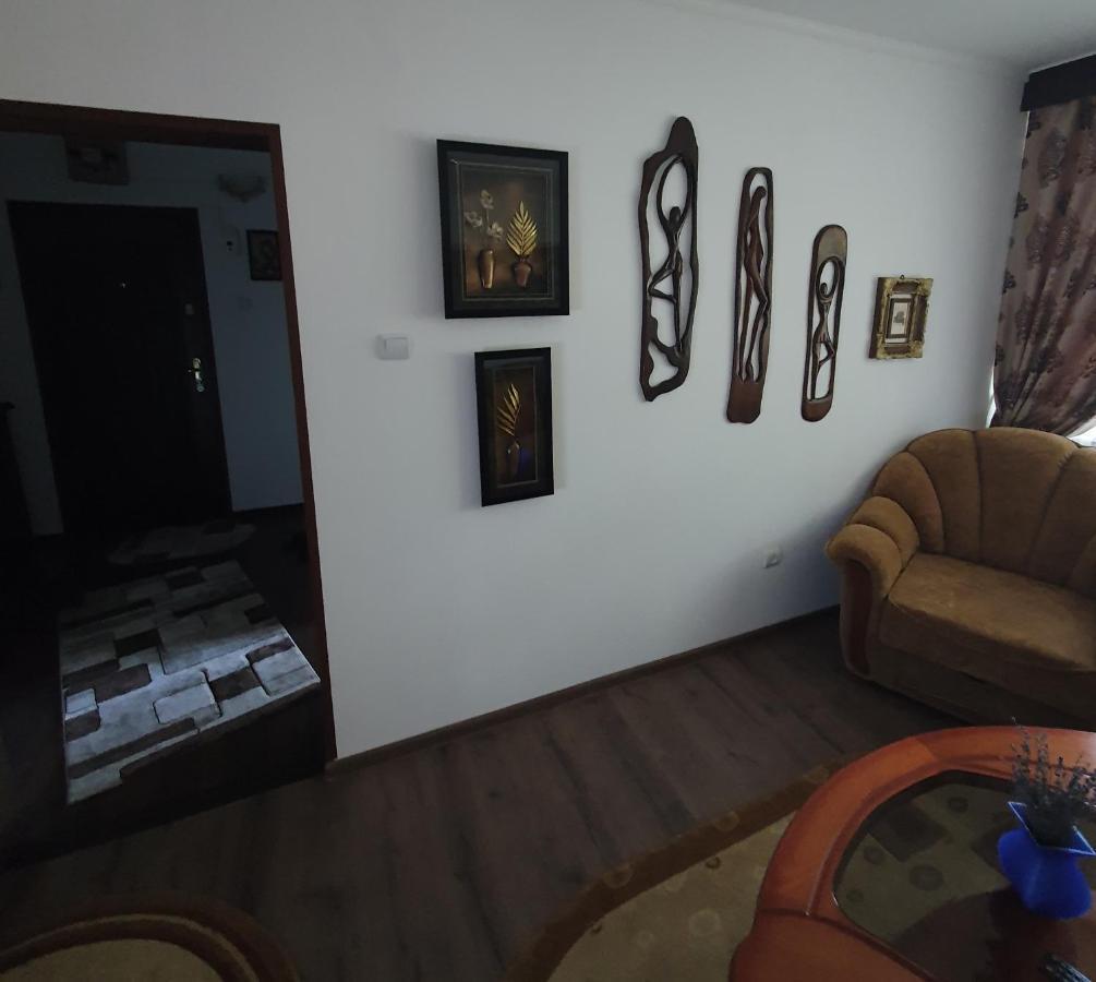 Sweet Home & Liliana Tecuci Екстериор снимка